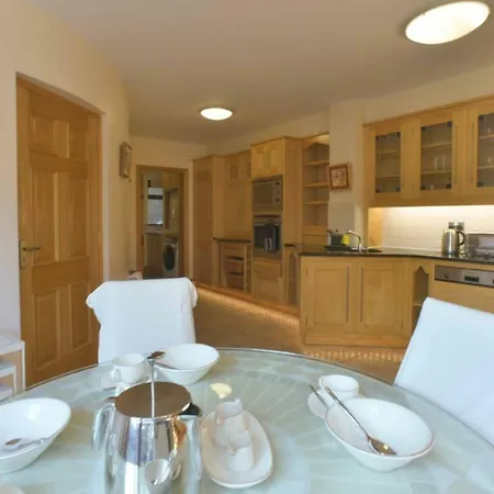 Haddington Place Guest house *